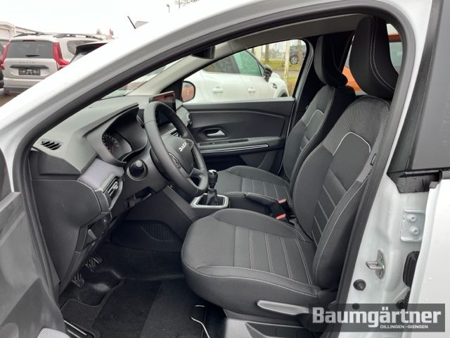 Fahrzeugabbildung Dacia Jogger Extreme TCe 110 7-Sitzer Kamera verfügbar