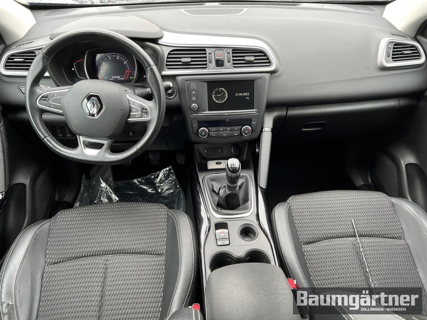 Fahrzeugabbildung Renault Kadjar Limited TCe 130 R-Link/Klima/AHK/GJR