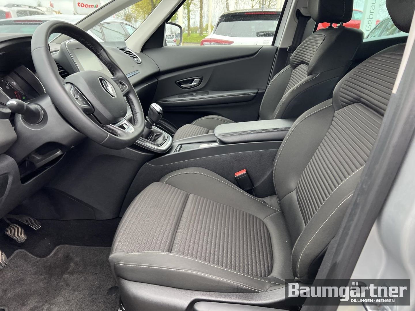Fahrzeugabbildung Renault Grand Scenic Business Edition TCe 140 7-Sitzer