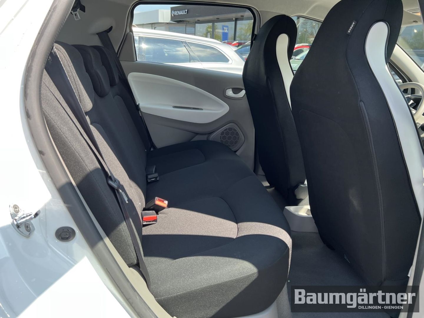 Fahrzeugabbildung Renault ZOE Life Z.E. 40 kWh zzgl. Batteriemiete Klima