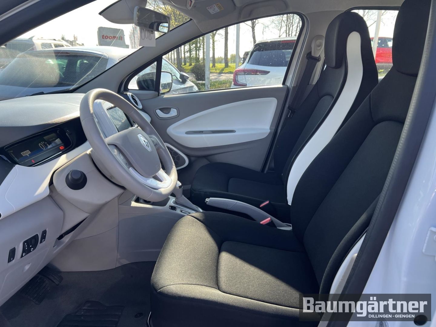 Fahrzeugabbildung Renault ZOE Life Z.E. 22 kWh zzgl. Batteriemiete Klima