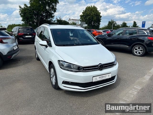 Fahrzeugabbildung Volkswagen Touran Highline 1.5 TSI EVO ACT 150 DSG 7-Sitze