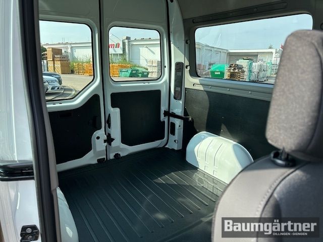 Fahrzeugabbildung Renault Master Combi dCi 135 L2H2 3,3t AHK