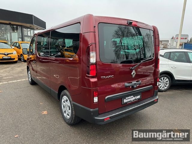 Fahrzeugabbildung Renault Trafic Grand Combi Life Blue dCi 150 EDC 8-Sitze