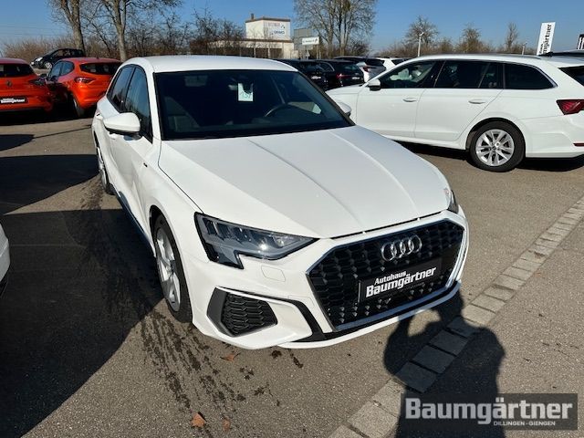 Fahrzeugabbildung Audi A3 Sportback 35 TFSI S-Line S-Tronic ACC/PDC/LED