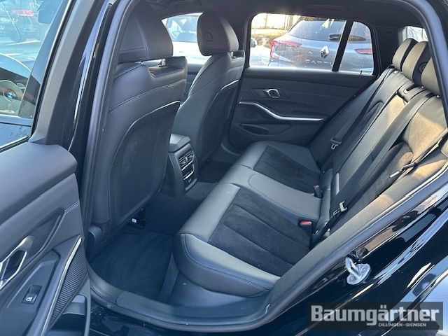 Fahrzeugabbildung BMW 330 i M-Sport Touring Kamera/ACC/LED/PDC/Sitzh.