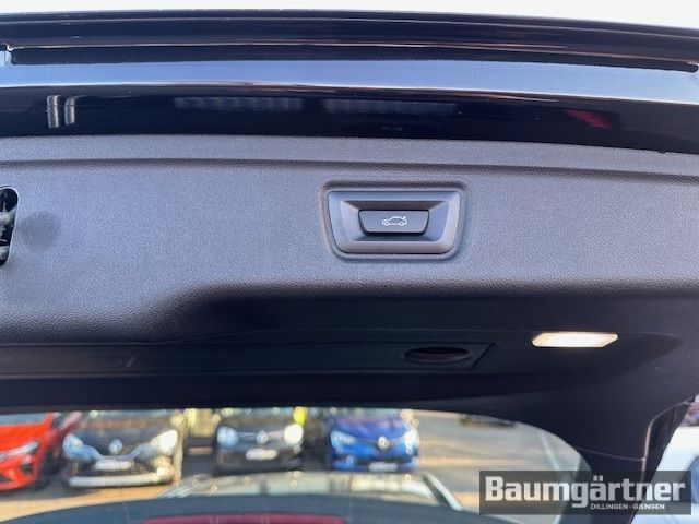 Fahrzeugabbildung BMW 330 i M-Sport Touring Kamera/ACC/LED/PDC/Sitzh.