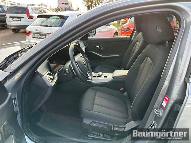 Fahrzeugabbildung BMW 318 d Touring Auto Kamera/PDC/Sitzh./LED/NAVI