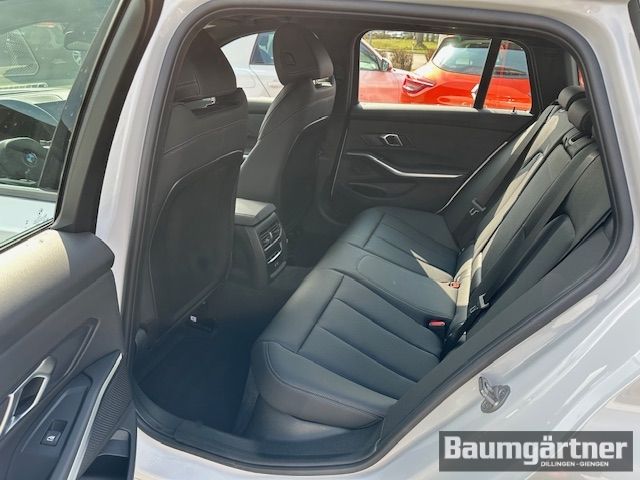 Fahrzeugabbildung BMW 330 i M-Sport Touring Kamera/ACC/AHK/PDC/Sitzh.