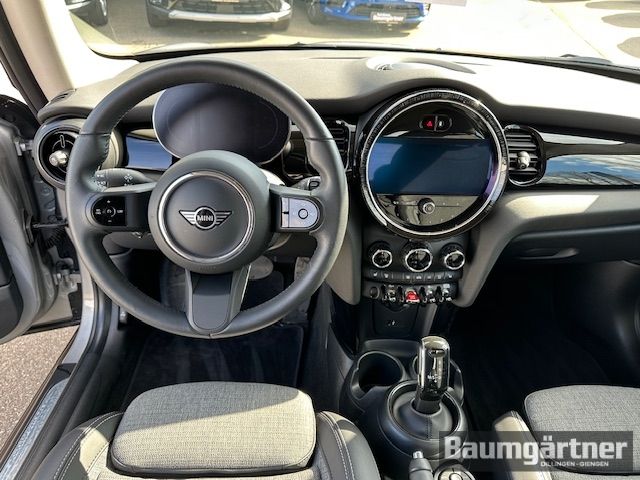 Fahrzeugabbildung MINI Cooper Classic Trim Kamera/PDC/LED/SHZ/DrAss/Tem