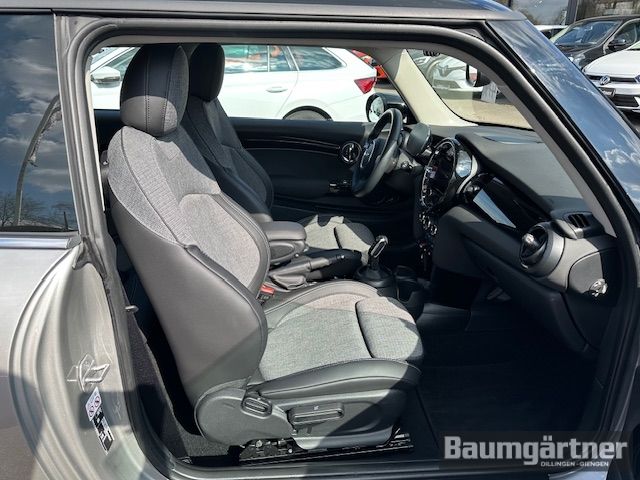 Fahrzeugabbildung MINI Cooper Classic Trim Kamera/PDC/LED/SHZ/DrAss/Tem