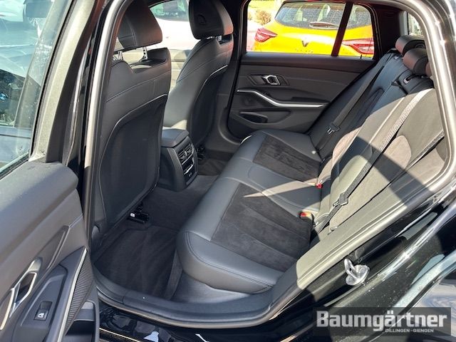 Fahrzeugabbildung BMW 330 i M-Sport Touring Kamera/ACC/AHK/PDC/Sitzh.