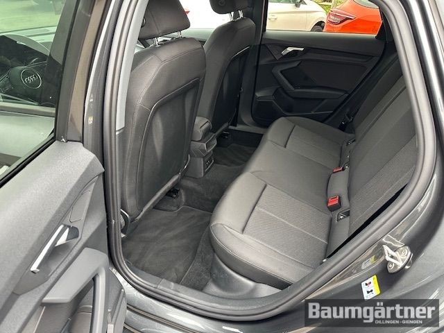 Fahrzeugabbildung Audi A3 Sportback 35 TFSI S-Line S-Tronic ACC/PDC/LED