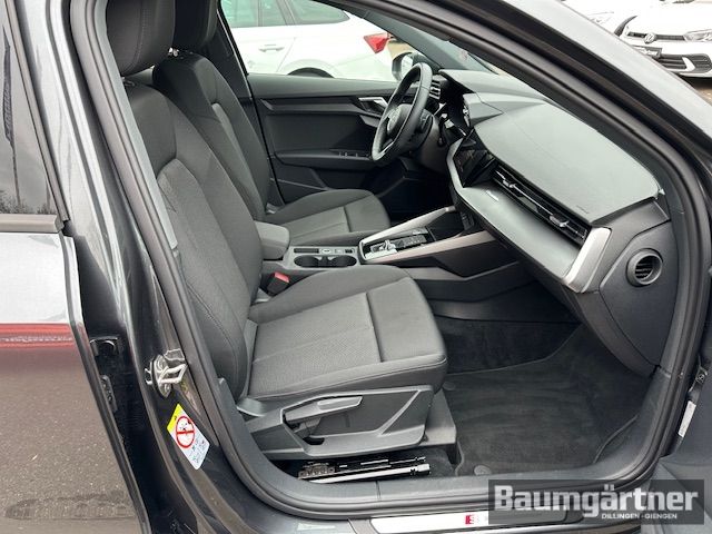 Fahrzeugabbildung Audi A3 Sportback 35 TFSI S-Line S-Tronic ACC/PDC/LED
