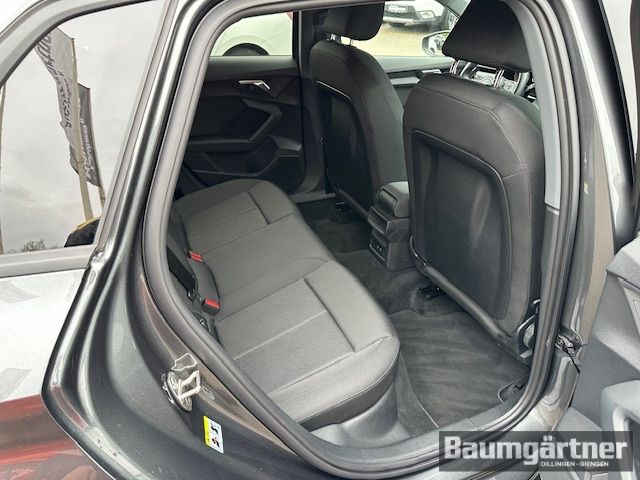 Fahrzeugabbildung Audi A3 Sportback 35 TFSI S-Line S-Tronic ACC/PDC/LED