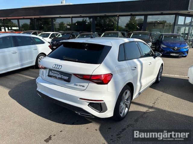 Fahrzeugabbildung Audi A3 Sportback 35 TFSI S-Line S-Tronic ACC/PDC/LED