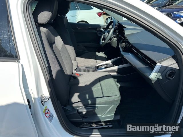Fahrzeugabbildung Audi A3 Sportback 35 TFSI S-Line S-Tronic ACC/PDC/LED