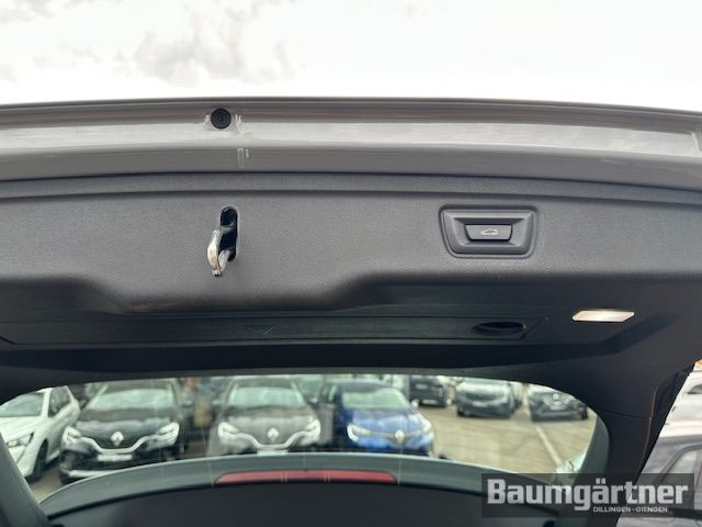 Fahrzeugabbildung BMW 330 i xDrive M-Sport Touring Kamera/ACC/Sitzh.