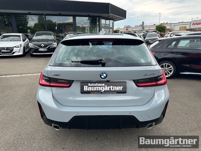 Fahrzeugabbildung BMW 330 i xDrive M-Sport Touring Kamera/ACC/Sitzh.