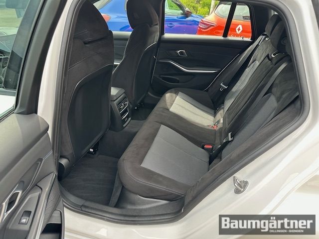 Fahrzeugabbildung BMW 330 i xDrive M-Sport Touring Kamera/ACC/Sitzh.