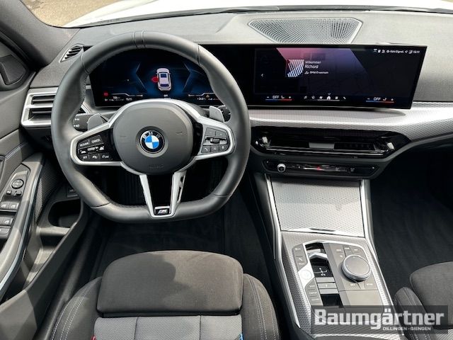 Fahrzeugabbildung BMW 330 i xDrive M-Sport Touring Kamera/ACC/Sitzh.
