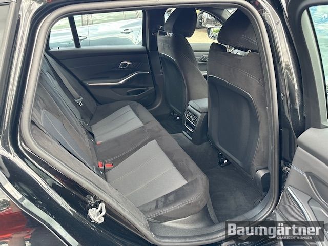 Fahrzeugabbildung BMW 330 i xDrive M-Sport Touring Kamera/ACC/Sitzh.