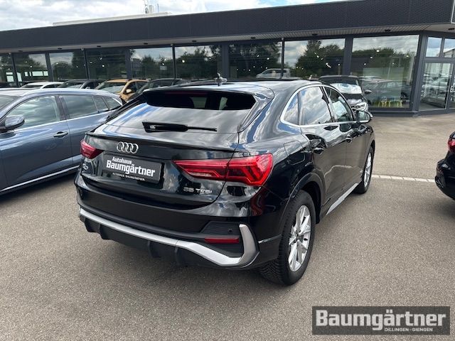 Fahrzeugabbildung Audi Q3 Sportback 35 TFSI S-Line S-Tronic Schiebedach