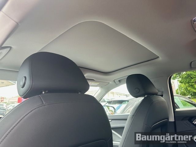 Fahrzeugabbildung Audi Q3 Sportback 35 TFSI S-Line S-Tronic Schiebedach