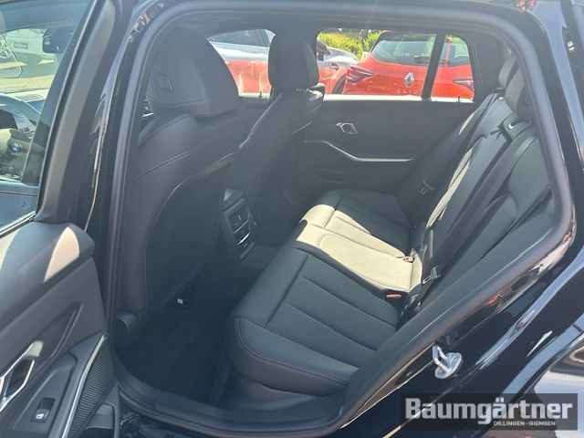 Fahrzeugabbildung BMW 330 i M-Sport Touring Kamera/ACC/AHK/PDC/Sitzh.