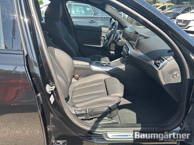 Fahrzeugabbildung BMW 330 i M-Sport Touring Kamera/ACC/AHK/PDC/Sitzh.
