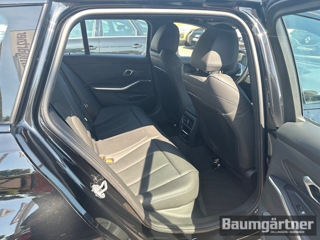 Fahrzeugabbildung BMW 330 i M-Sport Touring Kamera/ACC/AHK/PDC/Sitzh.