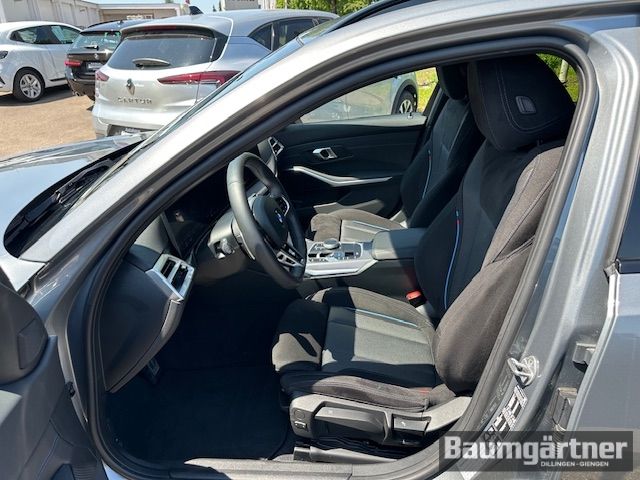 Fahrzeugabbildung BMW 330 i xDrive M-Sport Touring Kamera/ACC/AHK/PDC