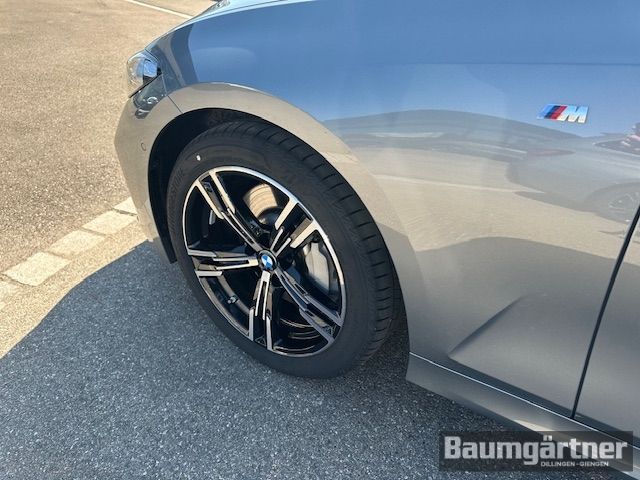 Fahrzeugabbildung BMW 330 i xDrive M Sport Touring Kamera/ACC/AHK/PDC