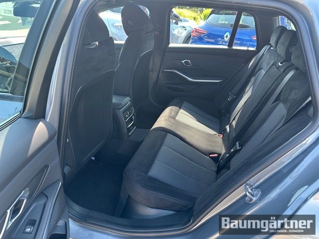 Fahrzeugabbildung BMW 330 i xDrive M-Sport Touring Kamera/ACC/Sitzh.