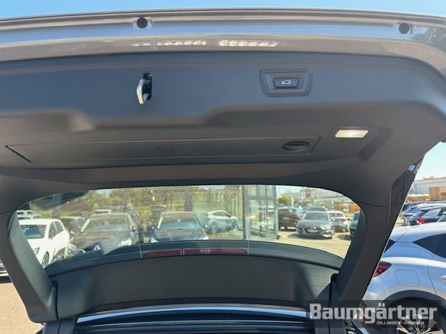 Fahrzeugabbildung BMW 330 i xDrive M-Sport Touring Kamera/ACC/Sitzh.