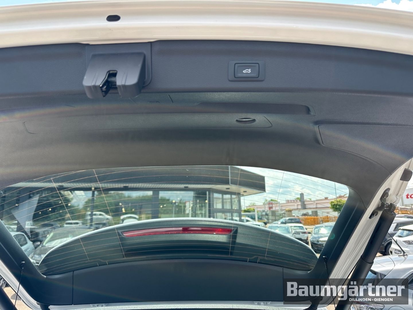 Fahrzeugabbildung Audi Q3 35 TFSI Advanced 1.5 S-Tronic PDC/LED/Sitzh.
