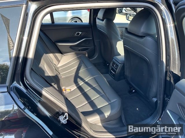 Fahrzeugabbildung BMW 330 i M-Sport Touring Kamera/ACC/AHK/PDC/Sitzh.