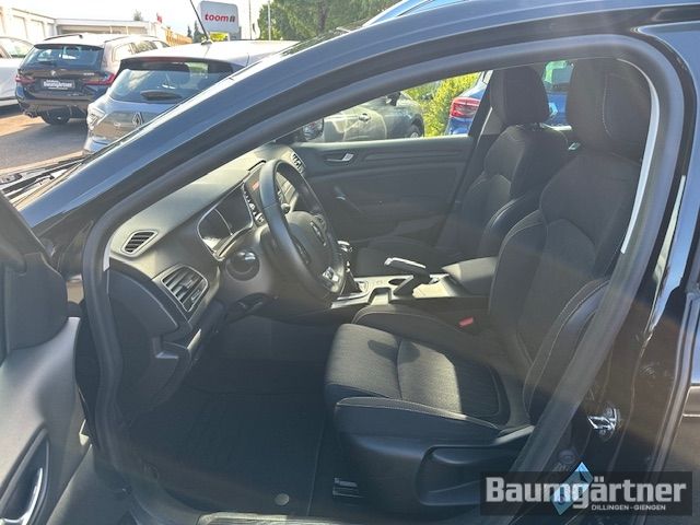 Fahrzeugabbildung Renault Megane Grandtour Limited Deluxe Blue dCi 115 PDC