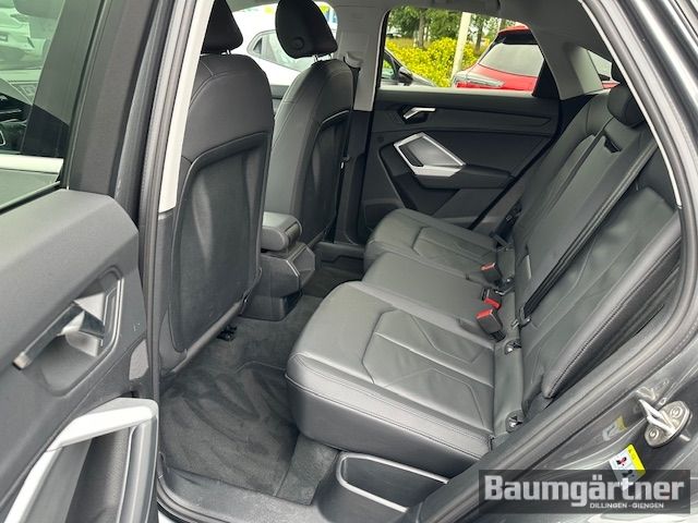 Fahrzeugabbildung Audi Q3 Sportback 35 TFSI S-Line S-Tronic Schiebedach