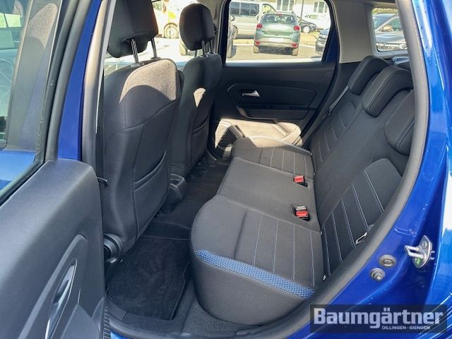 Fahrzeugabbildung Dacia Duster Celebration Blue dCi 115 360° Kamera/PDC