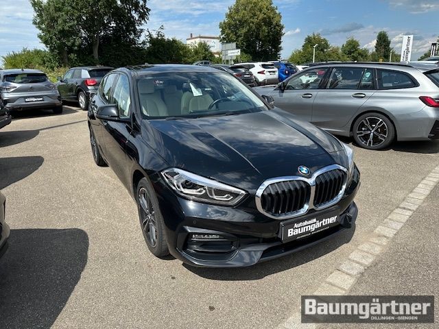 Fahrzeugabbildung BMW 120 i Sport-Line Auto PDC/LED/Schiebedach/Sitzh.