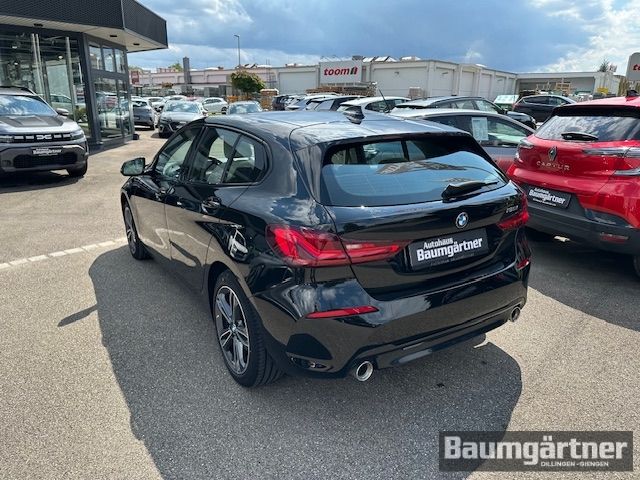 Fahrzeugabbildung BMW 120 i Sport-Line Auto PDC/LED/Schiebedach/Sitzh.