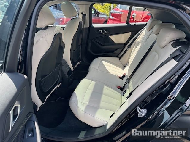 Fahrzeugabbildung BMW 120 i Sport-Line Auto PDC/LED/Schiebedach/Sitzh.