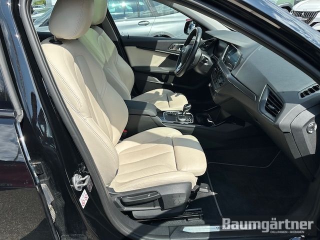Fahrzeugabbildung BMW 120 i Sport-Line Auto PDC/LED/Schiebedach/Sitzh.