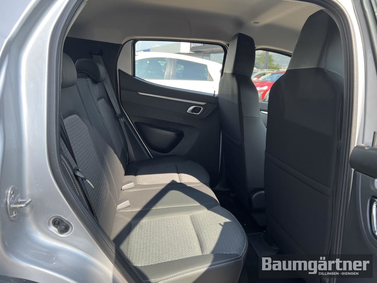 Fahrzeugabbildung Dacia Spring Electric Essential Expressions-Paket CCS
