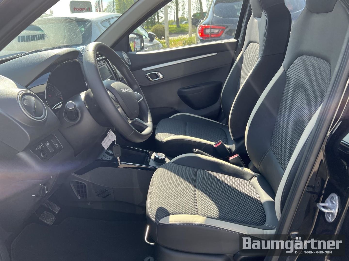 Fahrzeugabbildung Dacia Spring Electric Essential Expressions-Paket CCS